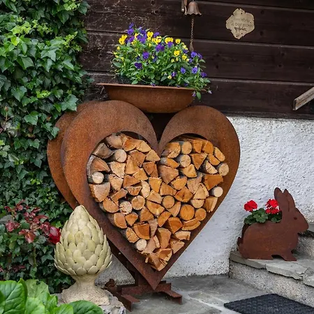 דירה Alpenrelax Haus Weidmannsheil Wohnen Im Romantischen Forsthaus וורפן