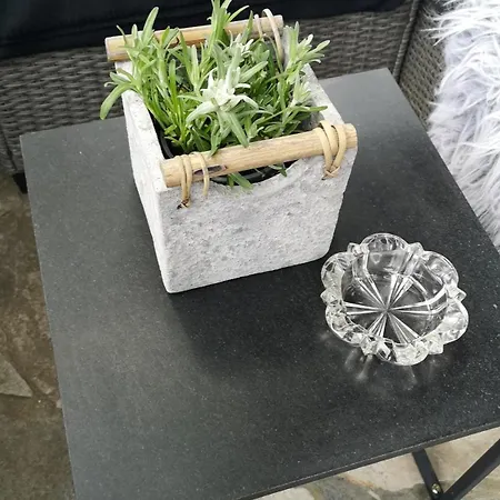 Alpenrelax Haus Weidmannsheil Wohnen Im Romantischen Forsthaus דירה וורפן