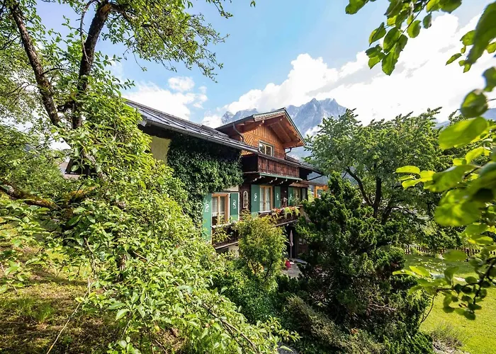 Alpenrelax Haus Weidmannsheil Wohnen Im Romantischen Forsthaus Apartman Werfen